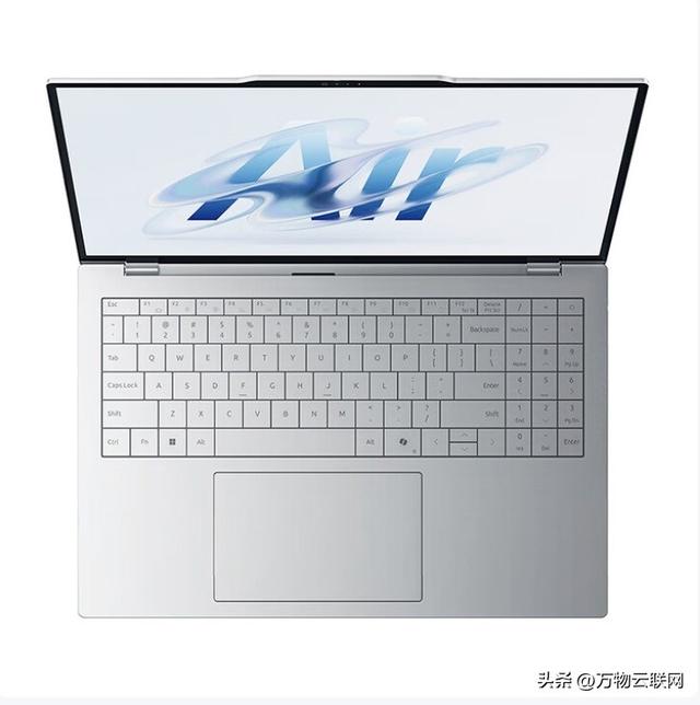 联想Lecoo Air 16首发：全球首款1kg重，1cm厚16英寸的轻薄笔记本