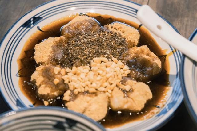 黄了！彩了！1h刹拢成都最近赏秋地，徒步拿奖牌、邂逅古寺银杏！老街美食好吃惨！