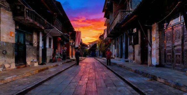 游在鹰潭｜中式美学深度游！山水、烟火、古建玩法全解锁，承包你的诗意周末