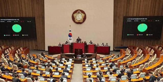 一夜之间，中国传来2个爆炸性突破，美国从88%降到9%，中国猛追