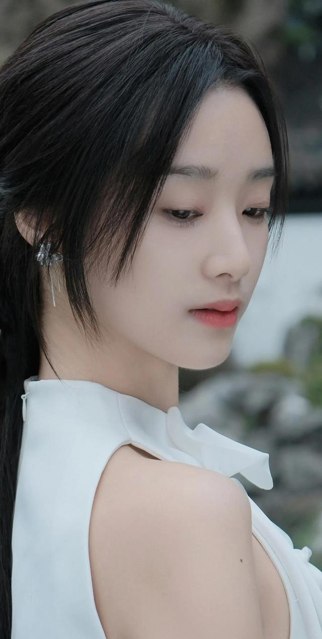 鎏光盛典——王小亿时尚写真大图