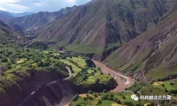 昌都•察雅，资源非常丰富，平均海拔3500米