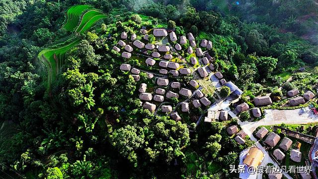 《西双版纳 澜沧行》漫山云雾绕左都，佤寨风情入画来