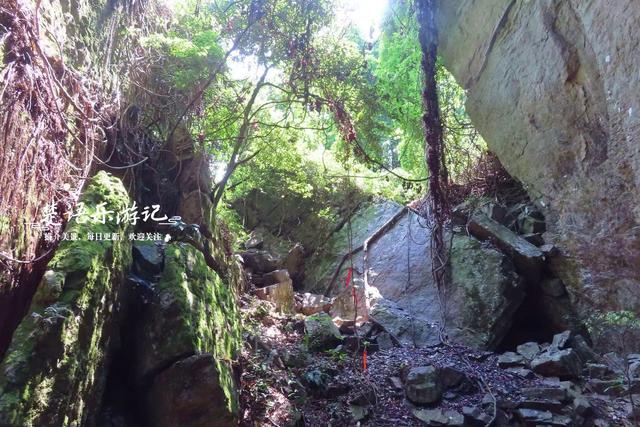 浙江宁波的绝秘幽谷，山石险峻景色绝美，是徒步与观景的绝佳之地