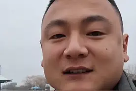 初二赶女婿回家大结局，岳父岳母想挽留被男子拒绝！图片