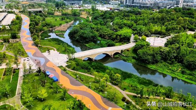 四川超有远见的小县,环城路比地级市还超前,是生态旅游百强县!