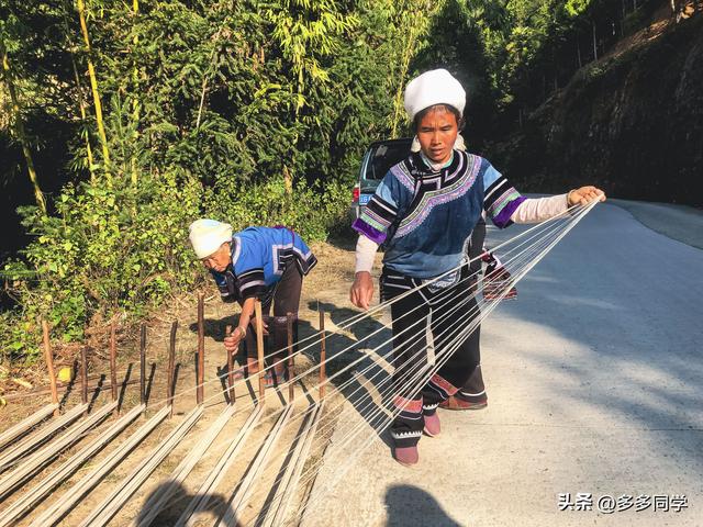 红河龙玛村，哈尼家园，每家屋顶都是观景台，推窗就是撒玛坝梯田