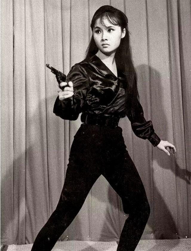 她倒追丈夫！幸福生活56年。老来得病，丈夫轻生与爱人一同离去