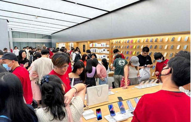 iPhone17补贴潮：平台为何敢砸钱？谁是赢家