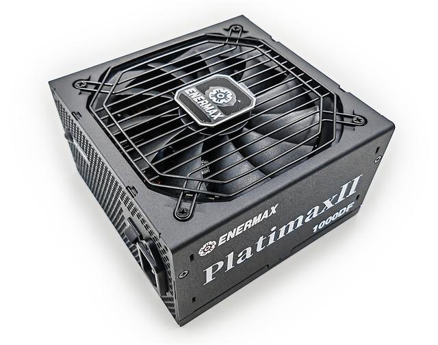 自带屏幕的主机—联力207D+9950X3D+ROG B850-F+索泰5070Ti装机