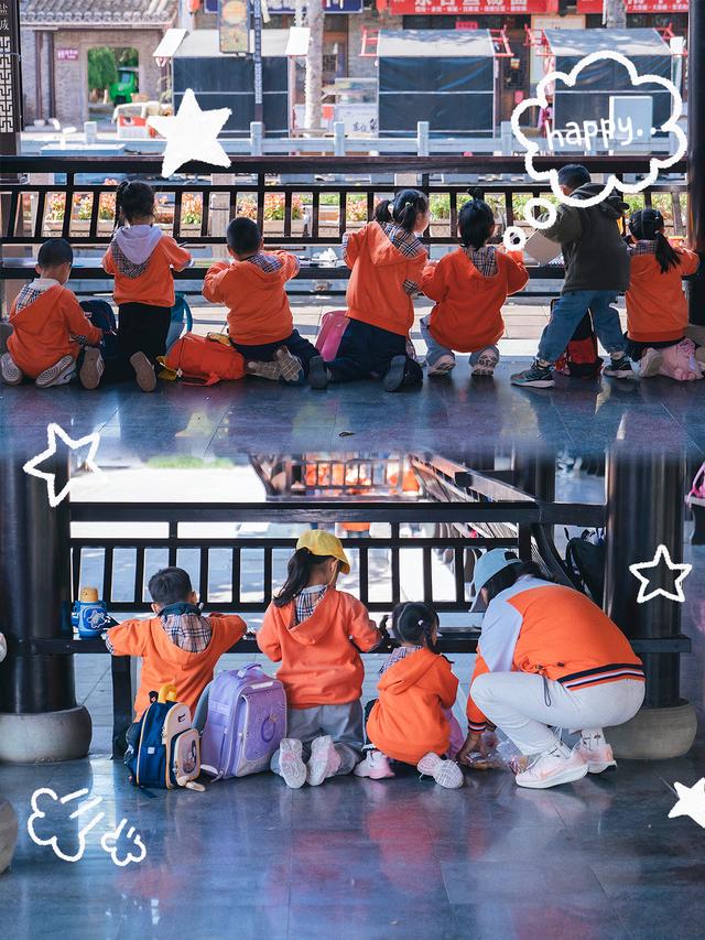 水街，被萌娃大军 “攻占” 啦～