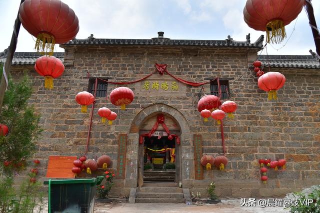 太行山平顺县的天路
