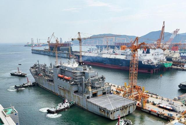 李在明还没走	，中方通告全世界，不会再对高市早苗手下留情