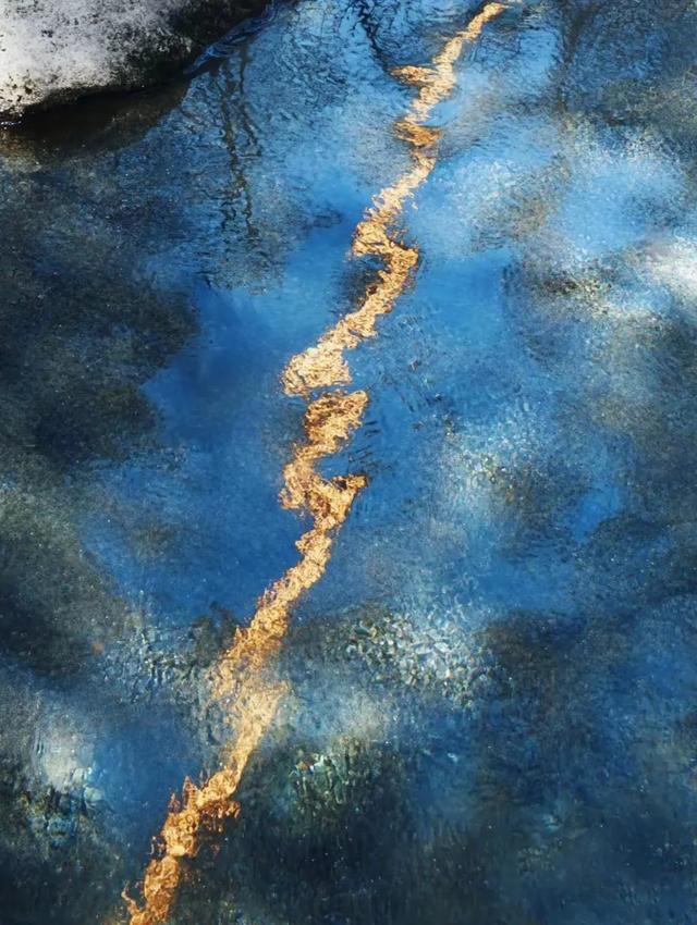 八月蓝海