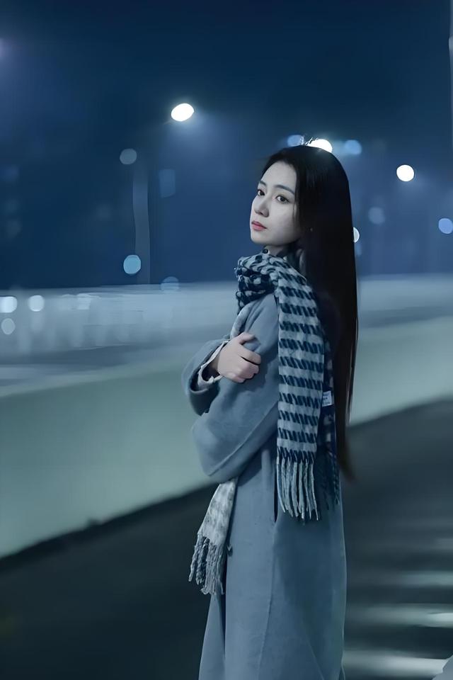 今日爆款文章：《致我的红颜知己：入骨的牵绊，一生的光亮》