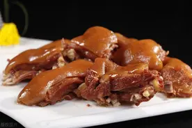 央视曝光！这些肉别再吃了，成本只有5毛钱，比猪饲料还恶心图片