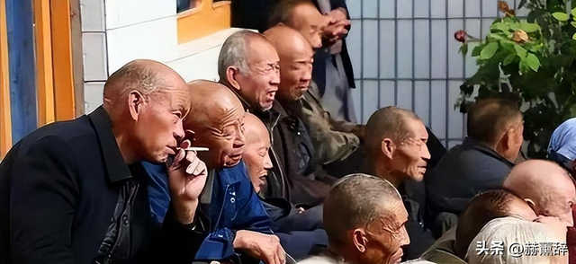 中国将迎人口死亡高峰！22年1041万，23年1100万，去年死亡多少？