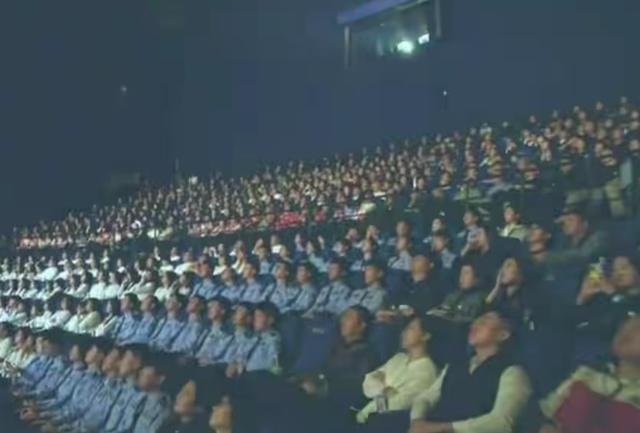 《731》才刚上映1天，让人担心的事还是发生了，央媒锐评句句戳心