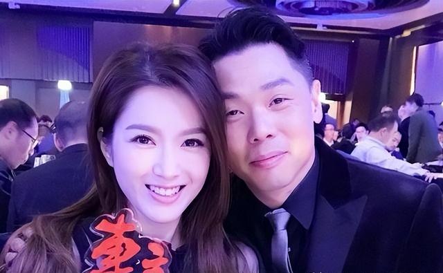 香港著名女明星正式离婚！身边已有人追求	，前夫不想离婚又不要娃