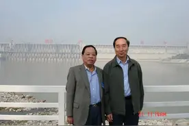 娄江夜读丨群星闪耀时——陆佑楣图片