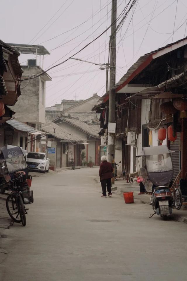 成都向西，拜访邛崃最“慢”的古镇，把千年时光泡进茶里