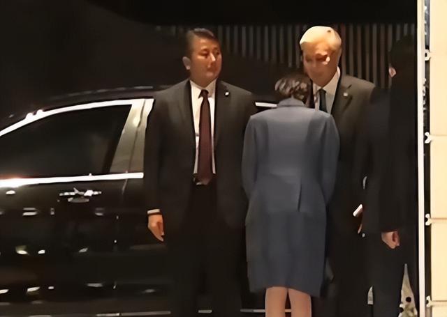 日本天皇亲自出山，对中国的反击正式开始，高市早苗憋出了一妙计