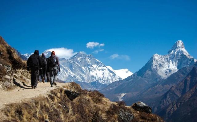 跨年去这个小国徒步，居然比国内还便宜？