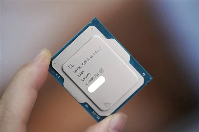 酷睿Ultra 5 230F ITX装机攻略： 5000元预算打造高性能主机