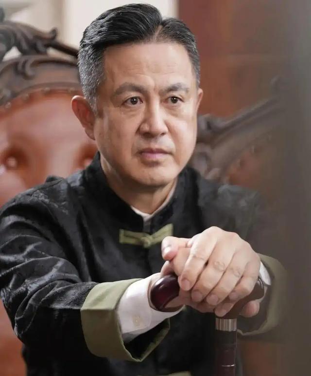 短剧招募陷阱：中老年人逐梦“霸总爹”，先交6980培训费？