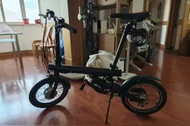 700元的电动自行车，可折叠可上路，最大续航45公里图片