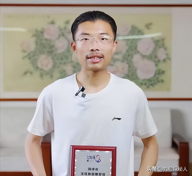 远离造神陷阱！曾经一夜爆红的郭有才，终于为自己的荒唐付出代价