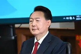 尹锡悦律师对证人进行问询 涉内乱案第二场公审暂时休庭图片