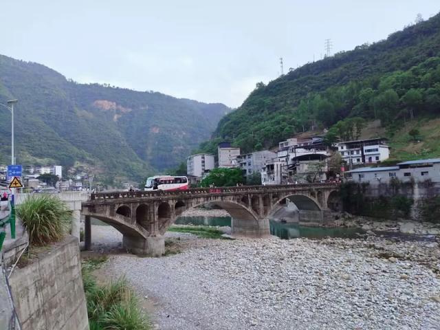 云阳沙沱，邻界巫溪