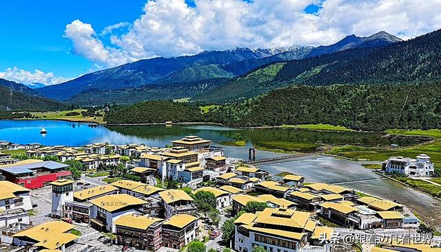 《八进西藏》空中俯瞰林海牧歌里，藏着鲁朗的宁静