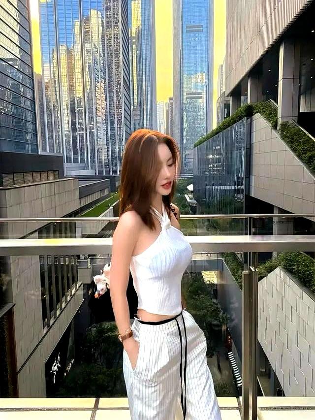 韩国极品空姐张恩善，一般人真的顶不住！简直是人间“尤物”。