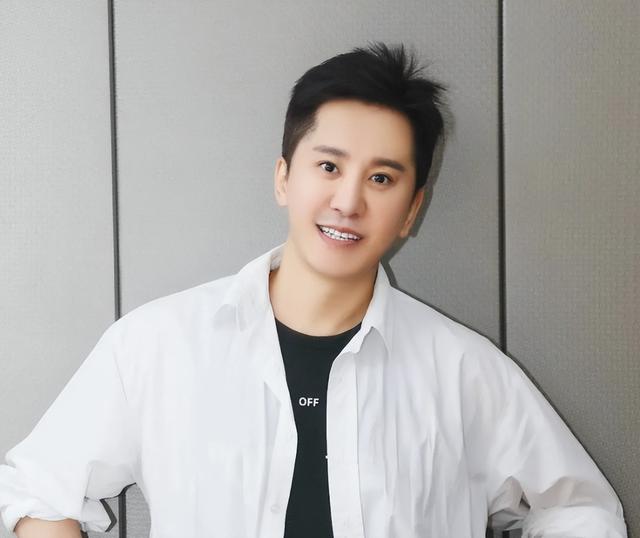 他8次上春晚，作死被捕入狱，今56岁无人问津，老搭档也断了联系