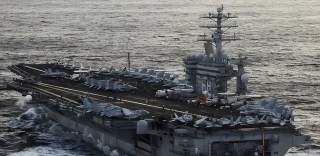 政府停摆、发不出军饷、坠机打捞难，美国遭难了？中方回应亮了