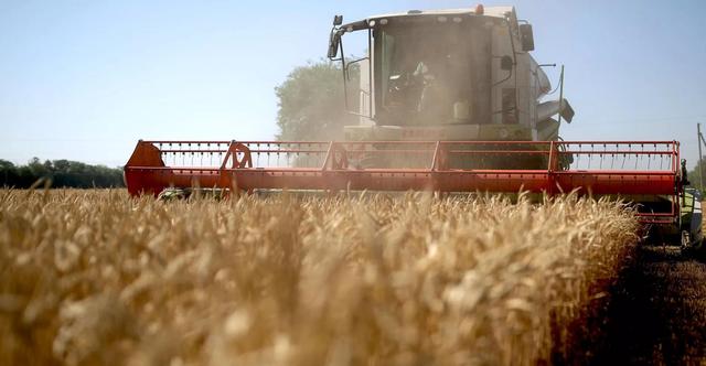 美批准对台军售刷新纪录，中方反制同时送到，13万吨订单说退就退