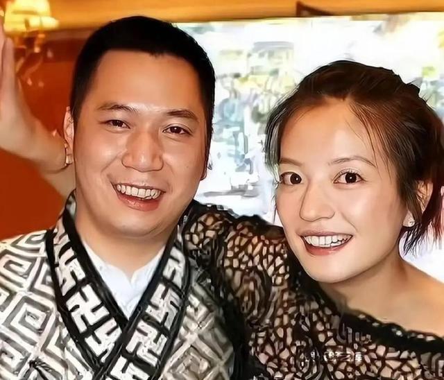 封杀4年，赵薇做梦也没想到	，如今56岁哥哥竟成了自己的“救赎”