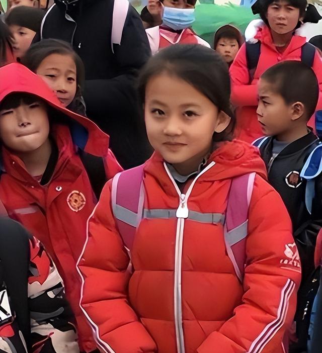 后悔吗？一笑成名拒绝百万签约的铁嘉欣，4年过去如今过得怎么样