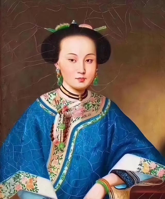 这就是陕西女首富周莹的样貌	，并非演员扮演，货真价实的珍贵画像