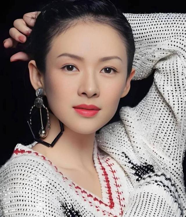 全网抵制！著名导演请“港独”艺人，终于惹了众怒，章子怡也难救