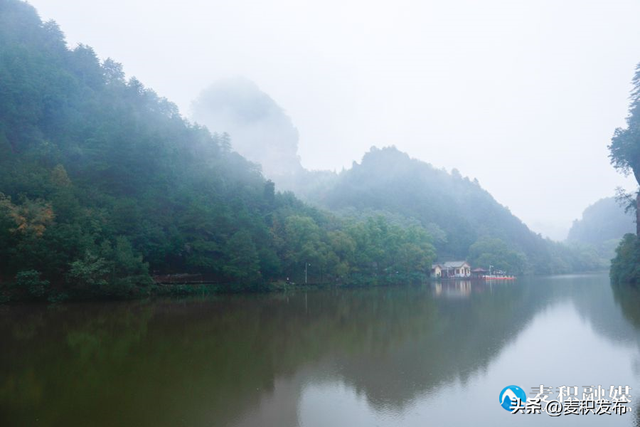 【多彩“双节” 畅游麦积】雨润麦积添诗意 仙人崖净土寺国庆假期首日迎八方客