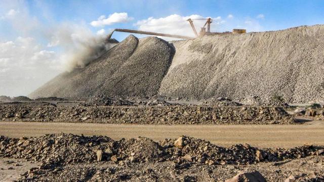 釜山会晤藏玄机！中国稀土拿捏美国军工，F-35产量拦腰砍