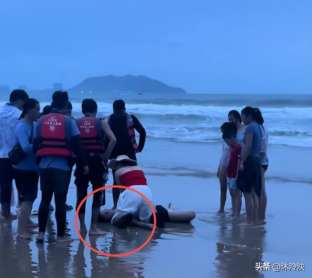 男子三亚溺水后续，死者身份被扒，妻子崩溃，网友：不值得同情