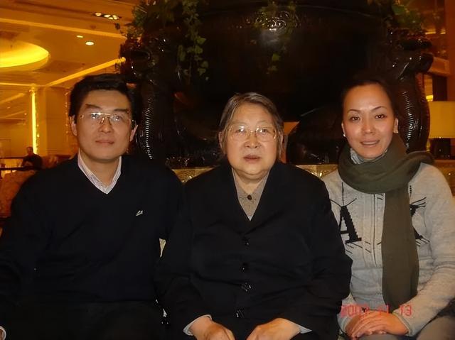 1981年，李敏拒绝看望贺子珍，与丈夫发生争吵，事后：我有苦难言