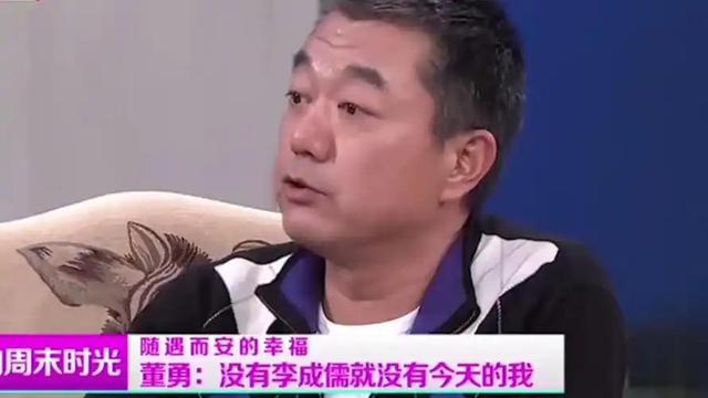 演了一辈子警察，穷得靠老朋友刘丹接济，45岁被嫂子“逼婚”
