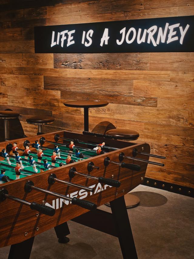 背包十年 当我说出去玩住青旅……