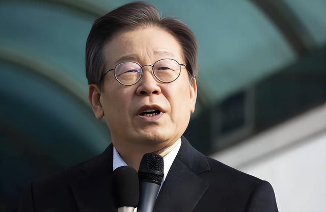 倒向美国了？拒绝中国的九三阅兵邀请后，李在明8月出访行程已定，遏华野心暴露无疑