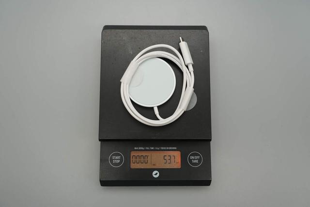 完美适配iPhone 17系列新机，谷歌25W Qi2.2磁吸无线充电器拆解